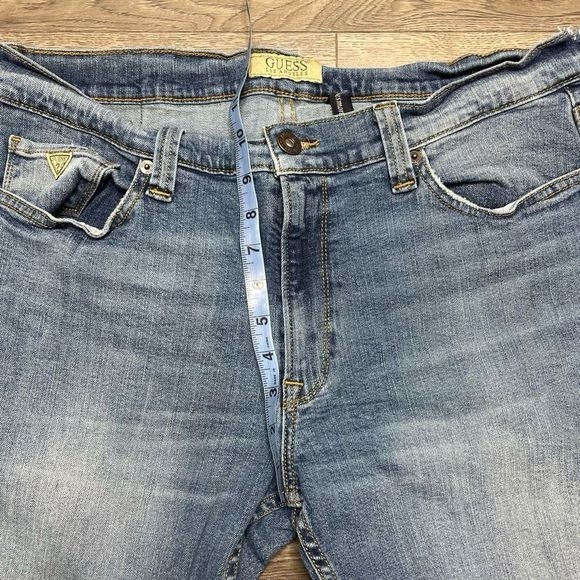 Guess Jeans Mens 36x30 Desmond Relaxed Tapered Distressed Hole - Picture 9 of 12